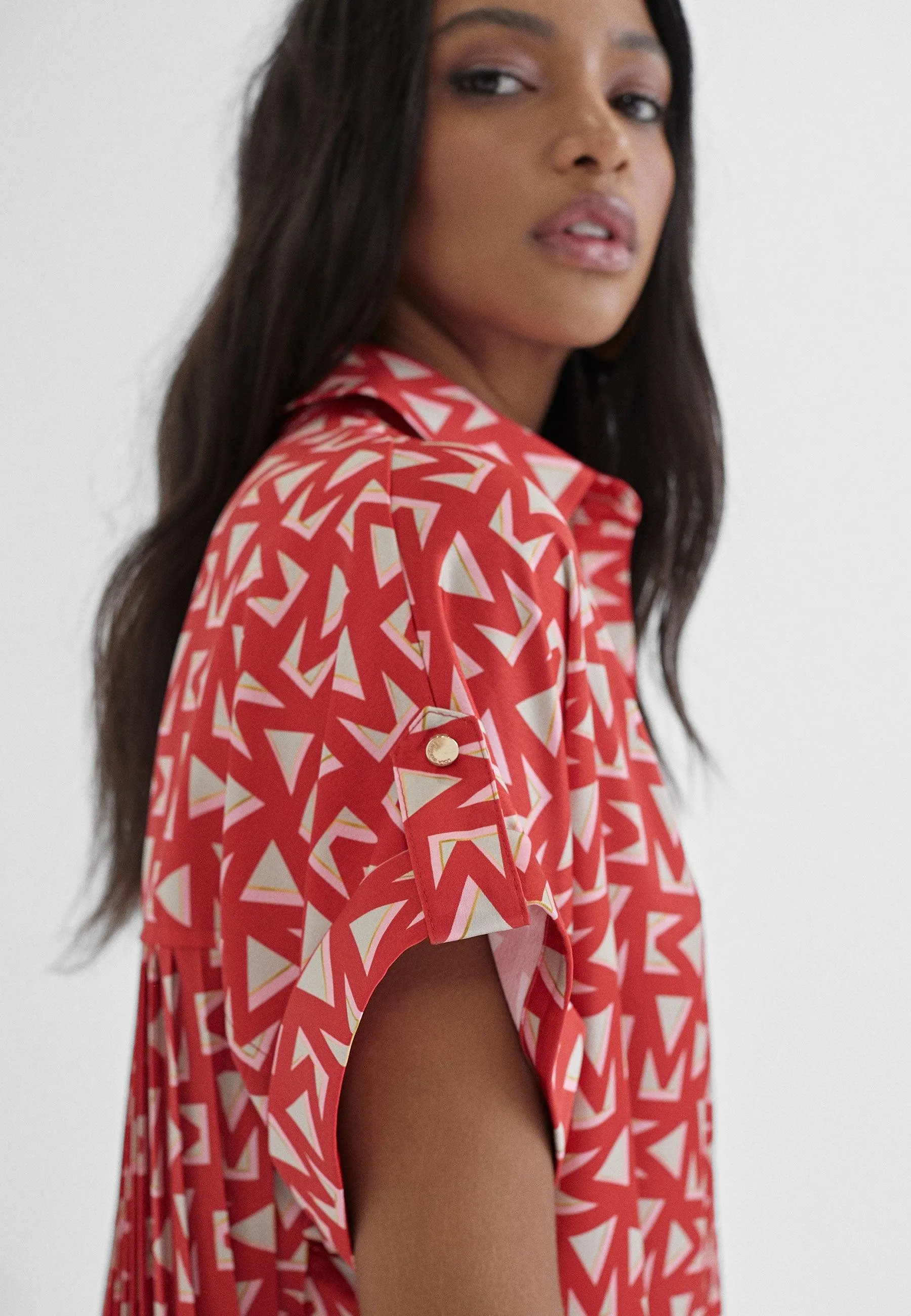 Long shirt with monogrammed M