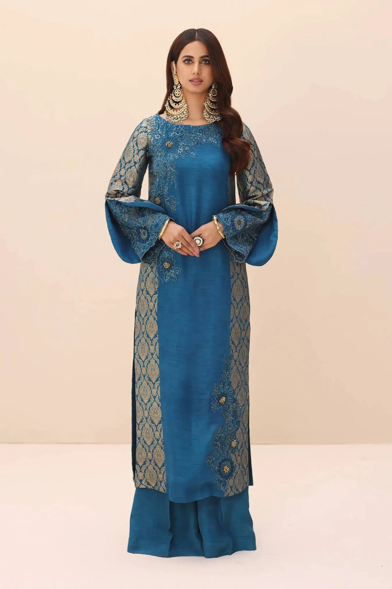 Musferah Saad | Ethereal Embrace | SAPPHIRE ELEGANCE