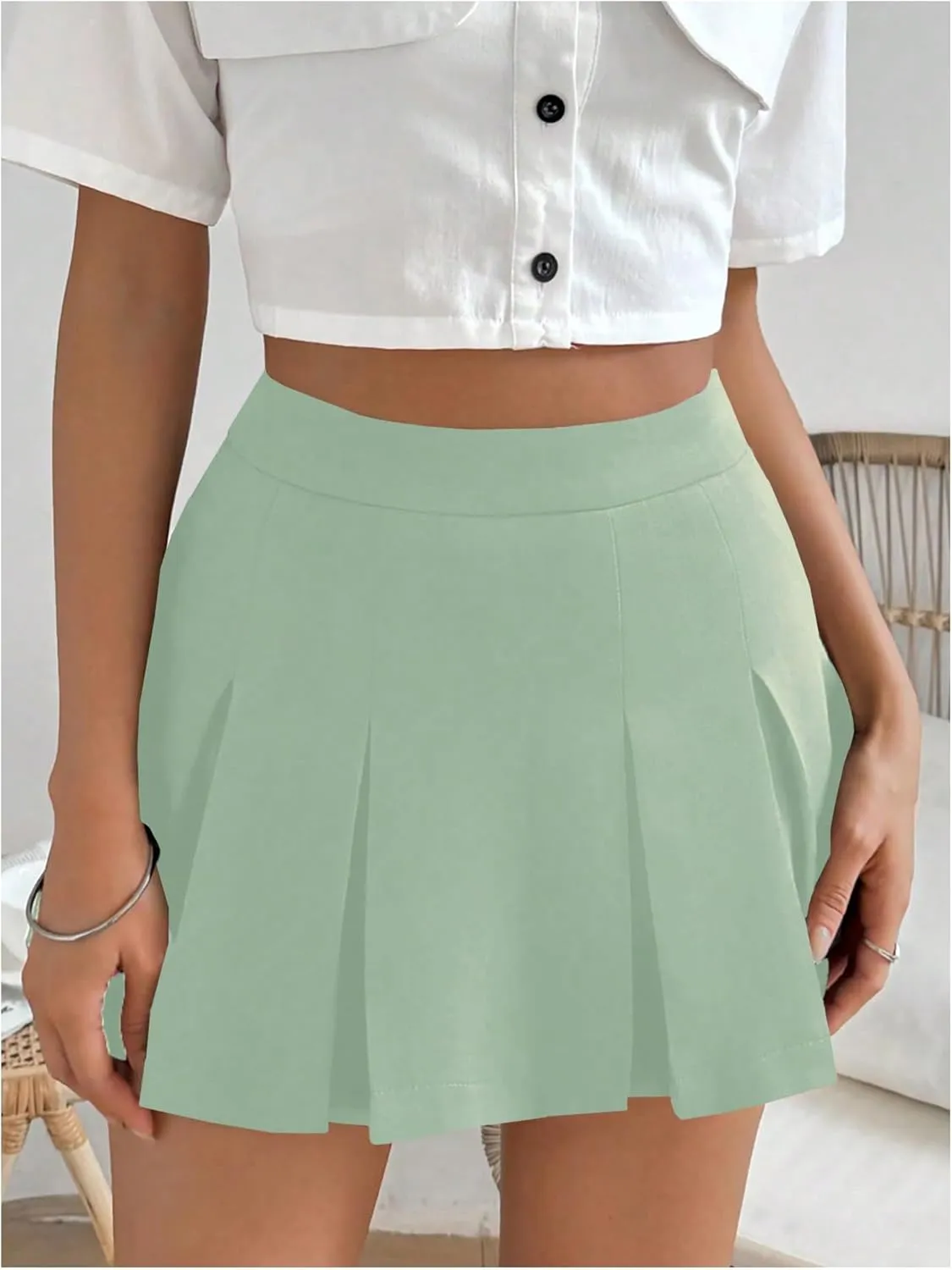 WDIRARA Women's High Waisted Pleated Skirt Skater A Line Mini Uniform Skirt